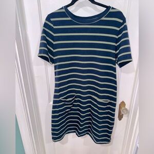 Beautiful Banana Republic T-shirt dress